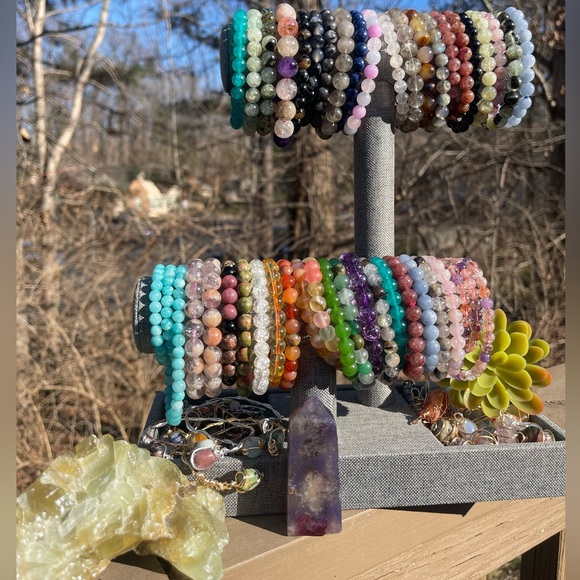 TONIGHT UNLISTED NEW BRACELET DROPS 🩵 PHOTO AVAILABLE SOON💕💕 - Picture 4 of 4